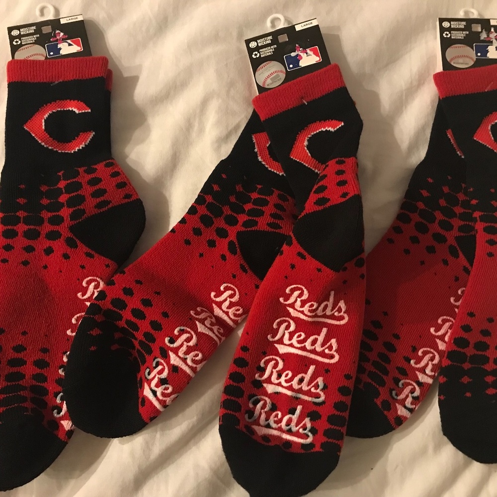 lot 3 pair chicago Red Sox gripper socks baseball new